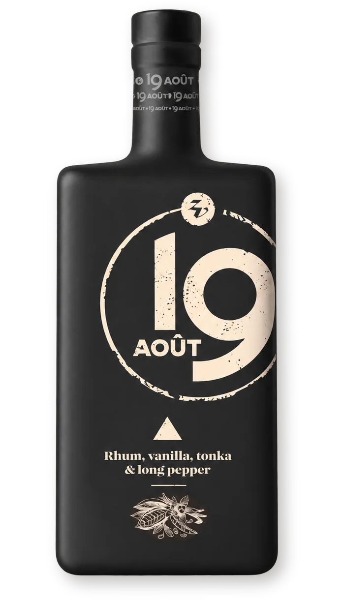 Rhum 19 août Бутылка Rhum 19 août — Купаж антильских ромов с пряностями