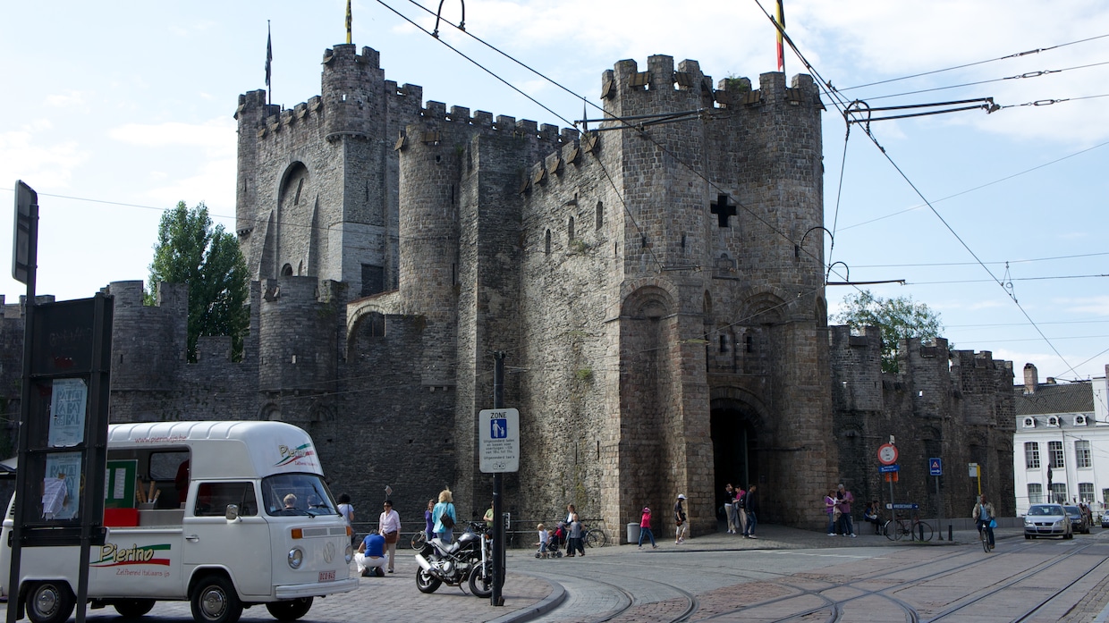 Замок в Генте входные ворота